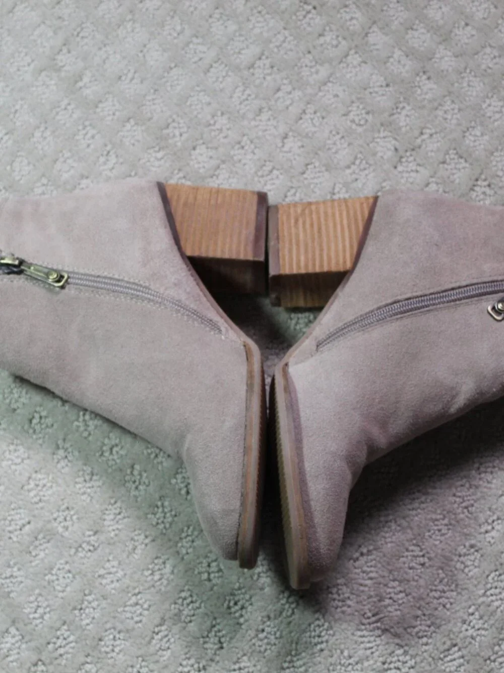 Blondo Size 7.5M Taupe Suede Waterproof Block Heel Ankle Booties